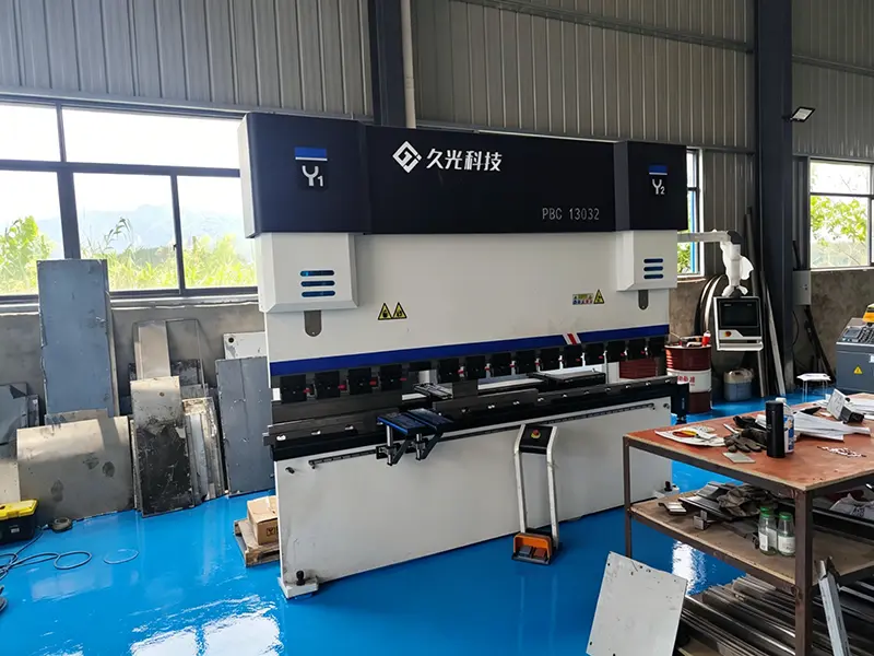 Bending machine